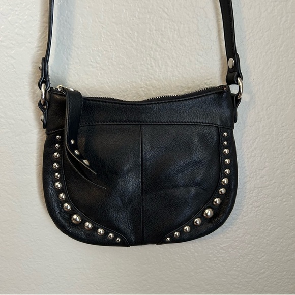 B. Makowsky Womens 100% Leather Crossbody Adjustable Strap Purse Black w/Studs - Picture 4 of 10